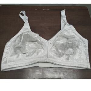 Bali NWOT Size 36D White Classic Double Support Wireless Lace Minimizer Bra 3372